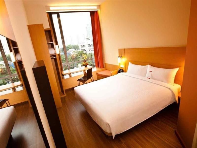 Khách sạn Ibis Novena Singapore